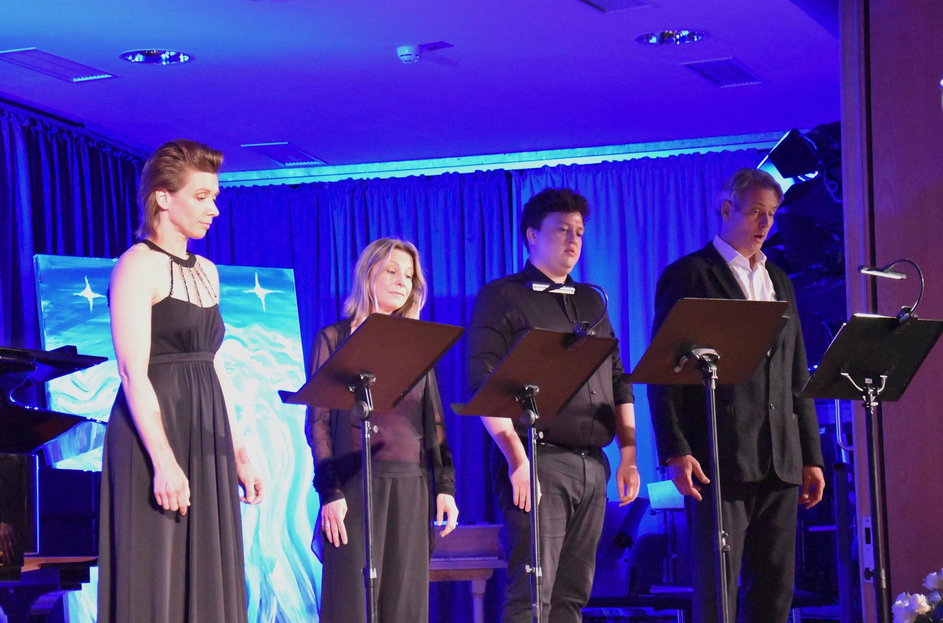 Lehrkräfte singen beim Sommerlichen Musikfest